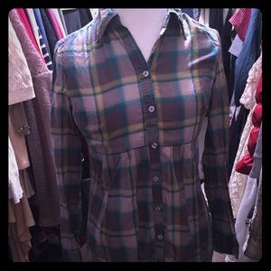 New York & Company Plaid Lightweight Top